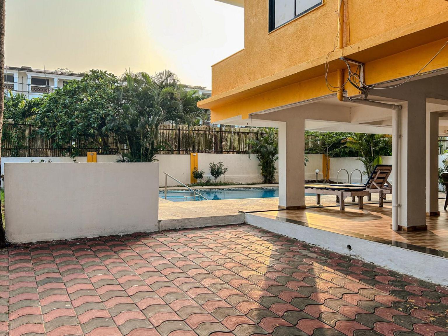 La Costa Residency Hotel Anjuna Exterior photo